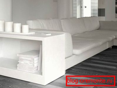 Серый ламинат и белая мебель